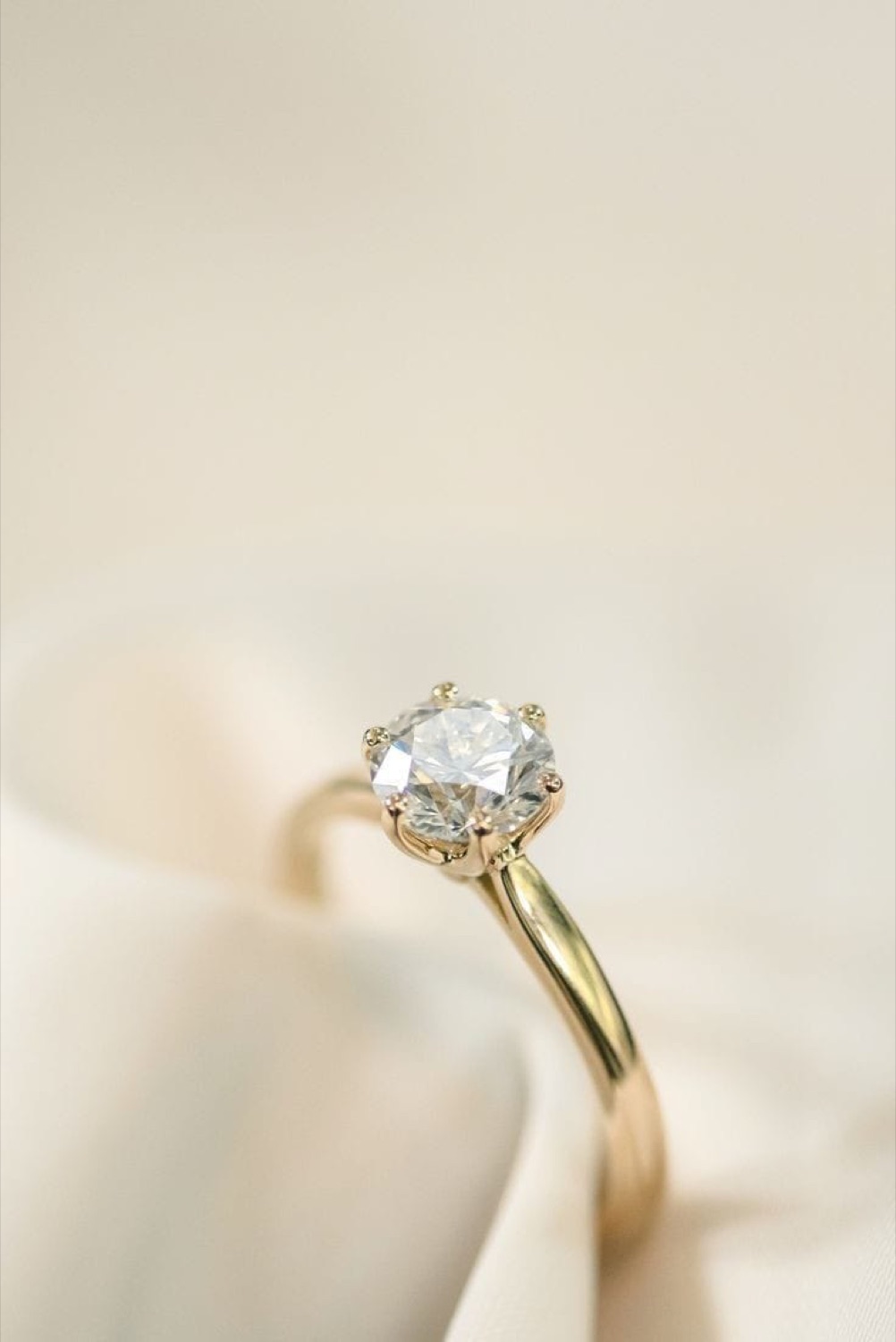 טבעת יהלום משובצת בעבודת יד — Guerrier Jewelry