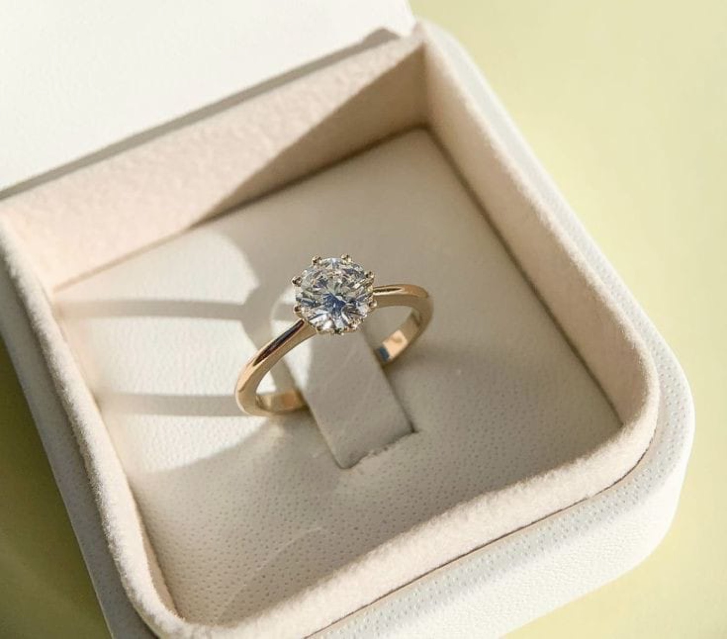 טבעת יהלום משובצת בעבודת יד — Guerrier Jewelry