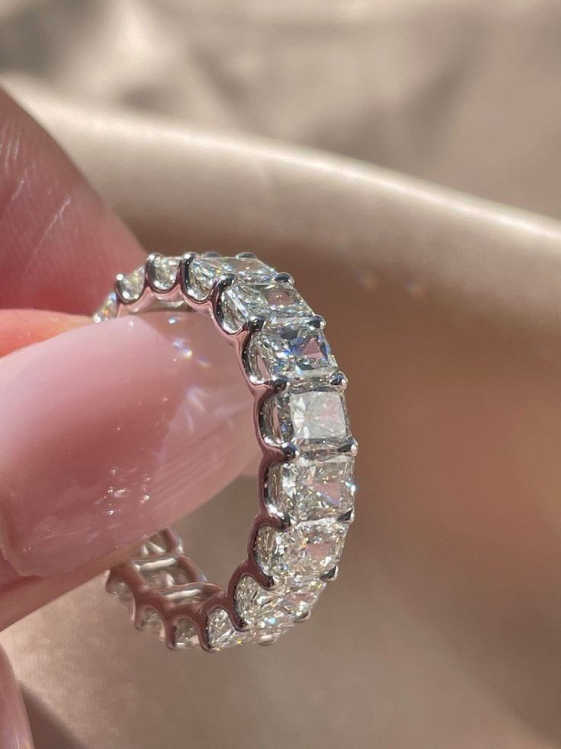 טבעת אירוסין בעיצוב ייחודי — Guerrier Jewelry